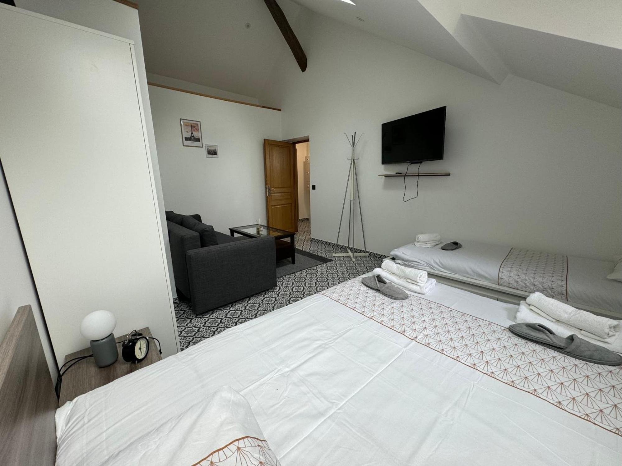 L'Etoile De Seine 77 Appartement 2 Dammarie-les-Lys Exterior photo